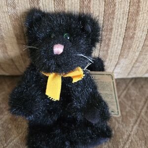 Boyds Bear 7 " Posable Black Cat With Green Eyes/ Yellow Bow